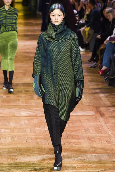 Look 22